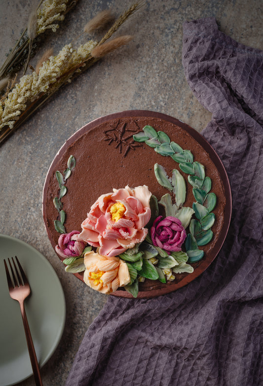 Floral wreath cake