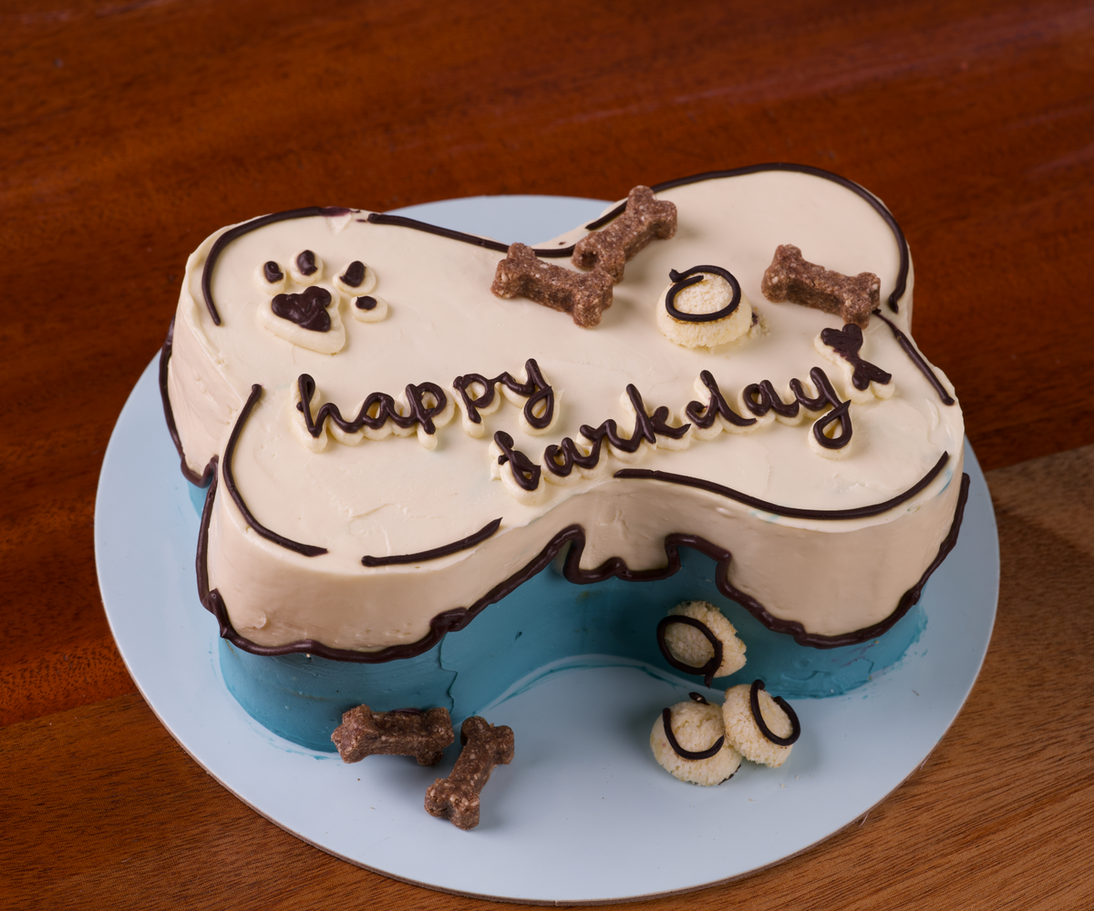 3D Bone Carrot Cake